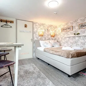 Sea Corner Apartment